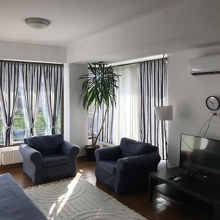Lovely Apartment In Villa In בוקרשט מראה חיצוני תמונה