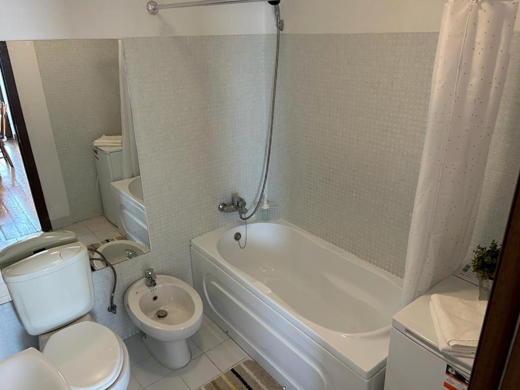 Lovely Apartment In Villa In בוקרשט מראה חיצוני תמונה